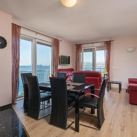 迪丹公寓 * 察夫塔特