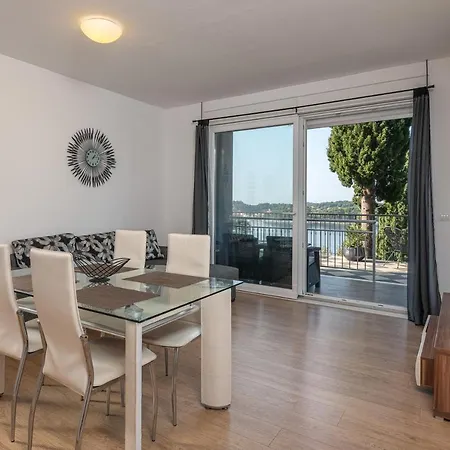 迪丹公寓 公寓 *