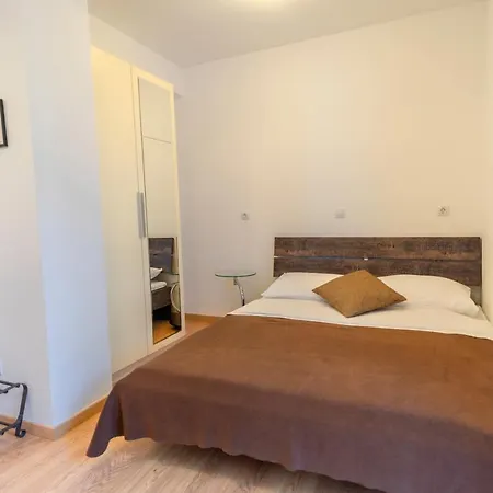 公寓 迪丹公寓 *