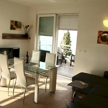 迪丹公寓 公寓 *